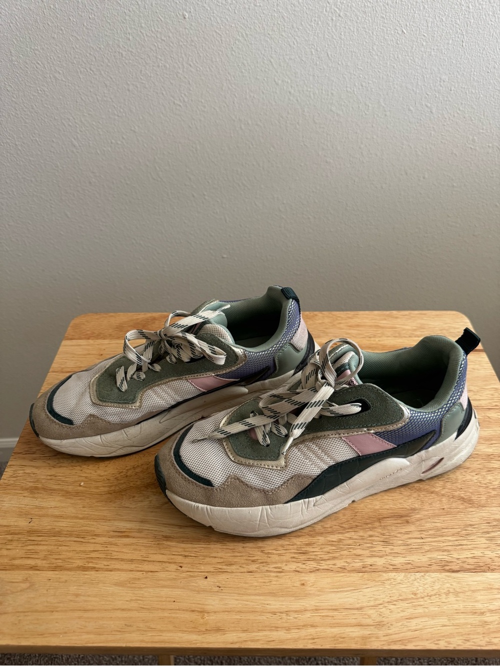 stradivarius Multicolor Chunky Sneakers - Olive, Pink & Navy
